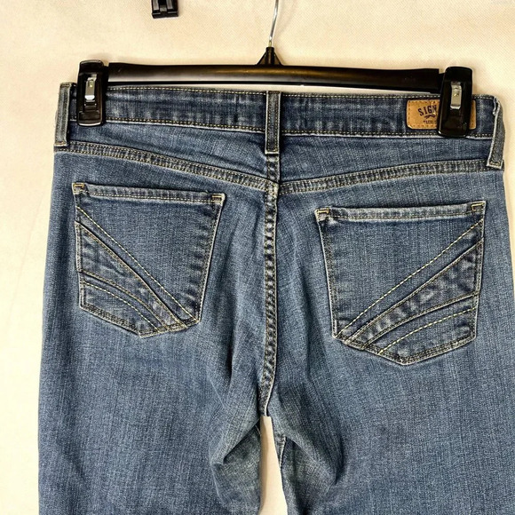 Levis Signature Modern Bootcut Jeans Size 8 - Picture 4 of 10